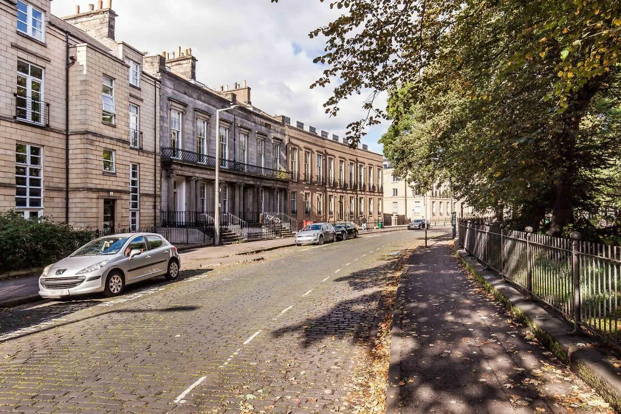 Luxury City Centre Apartment Edinburgh